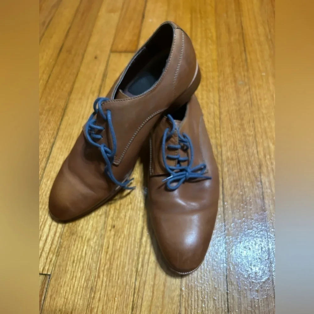 Men’s Blake McKay Oxford Shoes In Cognac Color With Blue Laces Size 9.5 Leather